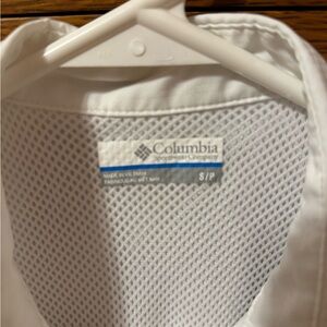 Columbia Sleeveless Woman’s Shirt